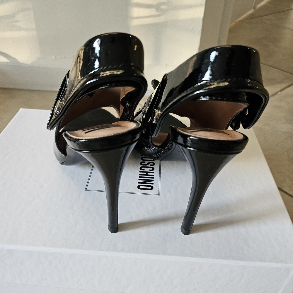 Moschino Black Patent Leather Heels with Zipper Detail - Picture 4 of 6
